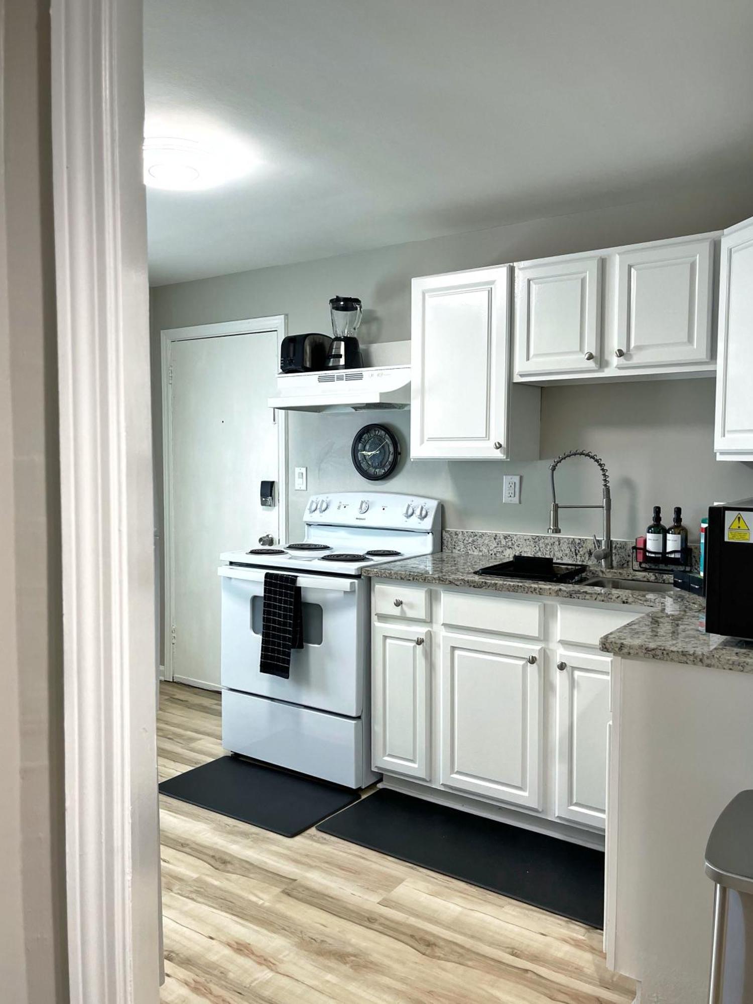 *New* The Cozy Haven, 5 Minutes To Atl Airport Apartment Atlanta Ngoại thất bức ảnh
